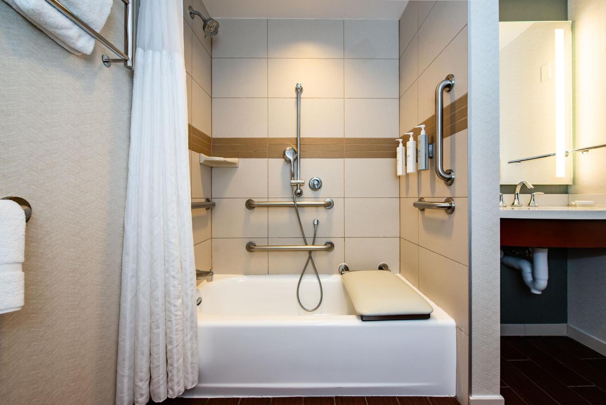 Hilton Garden Inn Alexandria Old Town National Harbor Exteriér fotografie